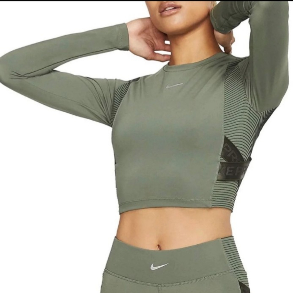 Nike Pro aeroadapt long sleeve top